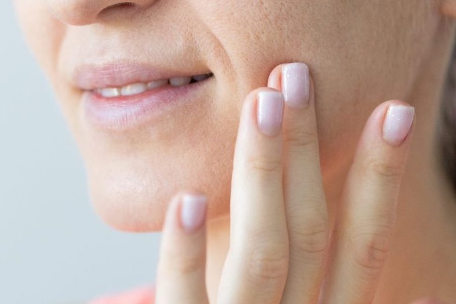 Saggy skin on the lower face